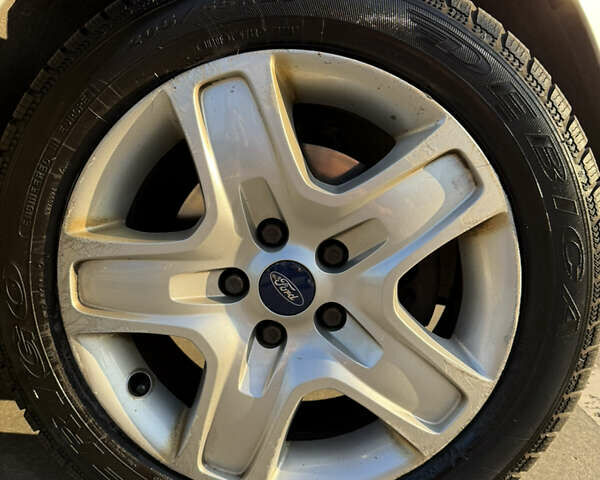 Серый Форд Фокус, объемом двигателя 1.6 л и пробегом 266 тыс. км за 5700 $, фото 19 на Automoto.ua