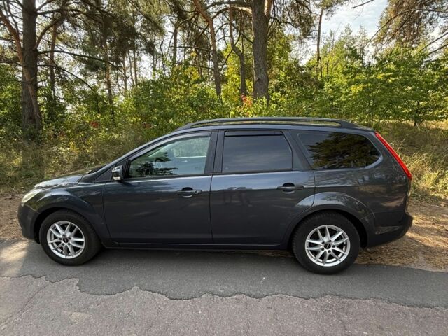 Серый Форд Фокус, объемом двигателя 1.6 л и пробегом 217 тыс. км за 6000 $, фото 4 на Automoto.ua