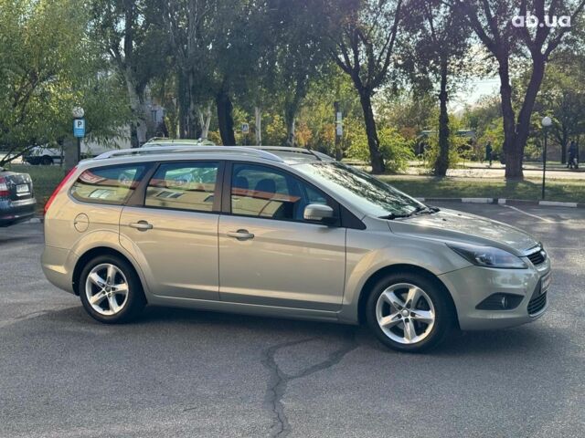 Сірий Форд Фокус, об'ємом двигуна 1.6 л та пробігом 300 тис. км за 5990 $, фото 4 на Automoto.ua