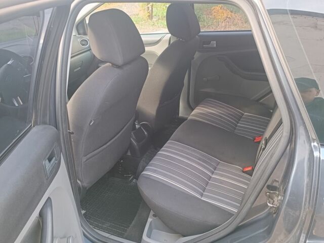 Серый Форд Фокус, объемом двигателя 1.6 л и пробегом 224 тыс. км за 6100 $, фото 9 на Automoto.ua