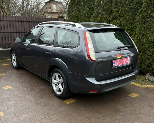 Сірий Форд Фокус, об'ємом двигуна 1.6 л та пробігом 217 тис. км за 5600 $, фото 5 на Automoto.ua