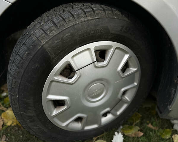 Форд Фокус 2010 в Коломые на Automoto.ua Серый Форд Фокус, объемом двигателя 1.6 л и пробегом 230 тыс. км за 5600 $, фото 19 на Automoto.ua
