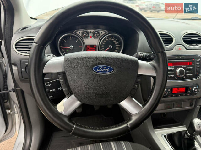 Сірий Форд Фокус, об'ємом двигуна 1.56 л та пробігом 187 тис. км за 5500 $, фото 15 на Automoto.ua