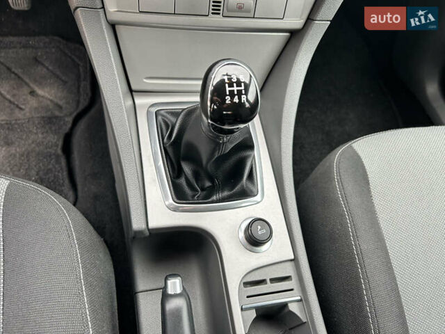 Сірий Форд Фокус, об'ємом двигуна 1.6 л та пробігом 200 тис. км за 5990 $, фото 20 на Automoto.ua