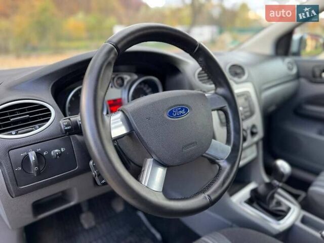 Сірий Форд Фокус, об'ємом двигуна 1.6 л та пробігом 228 тис. км за 4850 $, фото 21 на Automoto.ua