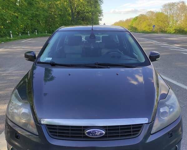 Серый Форд Фокус, объемом двигателя 1.56 л и пробегом 235 тыс. км за 5500 $, фото 4 на Automoto.ua