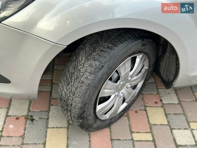 Серый Форд Фокус, объемом двигателя 1.6 л и пробегом 232 тыс. км за 6300 $, фото 33 на Automoto.ua