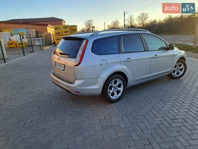 Серый Форд Фокус, объемом двигателя 1.6 л и пробегом 200 тыс. км за 6400 $, фото 4 на Automoto.ua