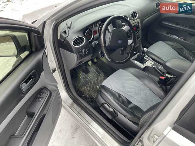 Сірий Форд Фокус, об'ємом двигуна 1.8 л та пробігом 280 тис. км за 6100 $, фото 15 на Automoto.ua