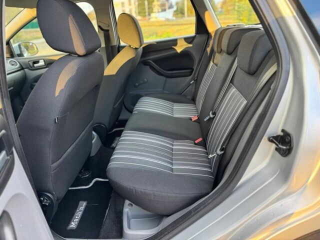 Сірий Форд Фокус, об'ємом двигуна 1.6 л та пробігом 226 тис. км за 4800 $, фото 7 на Automoto.ua