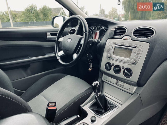 Сірий Форд Фокус, об'ємом двигуна 1.6 л та пробігом 303 тис. км за 6200 $, фото 34 на Automoto.ua