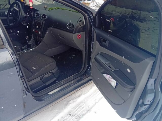 Сірий Форд Фокус, об'ємом двигуна 1.6 л та пробігом 2 тис. км за 6000 $, фото 13 на Automoto.ua