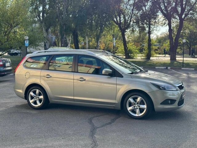 Сірий Форд Фокус, об'ємом двигуна 1.6 л та пробігом 300 тис. км за 5990 $, фото 5 на Automoto.ua