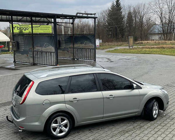 Серый Форд Фокус, объемом двигателя 1.75 л и пробегом 325 тыс. км за 5750 $, фото 10 на Automoto.ua