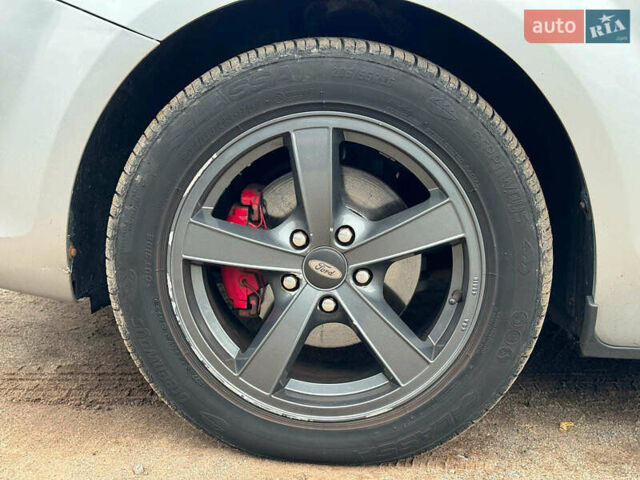 Сірий Форд Фокус, об'ємом двигуна 1.6 л та пробігом 300 тис. км за 5440 $, фото 10 на Automoto.ua