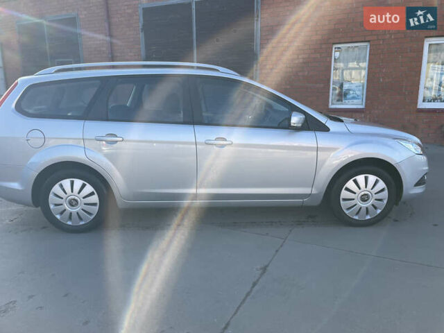 Сірий Форд Фокус, об'ємом двигуна 1.6 л та пробігом 236 тис. км за 5600 $, фото 5 на Automoto.ua