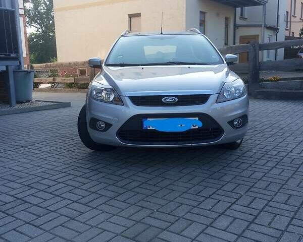 Серый Форд Фокус, объемом двигателя 1.6 л и пробегом 205 тыс. км за 6442 $, фото 1 на Automoto.ua