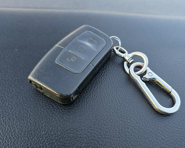 Серый Форд Фокус, объемом двигателя 1.6 л и пробегом 286 тыс. км за 5700 $, фото 21 на Automoto.ua