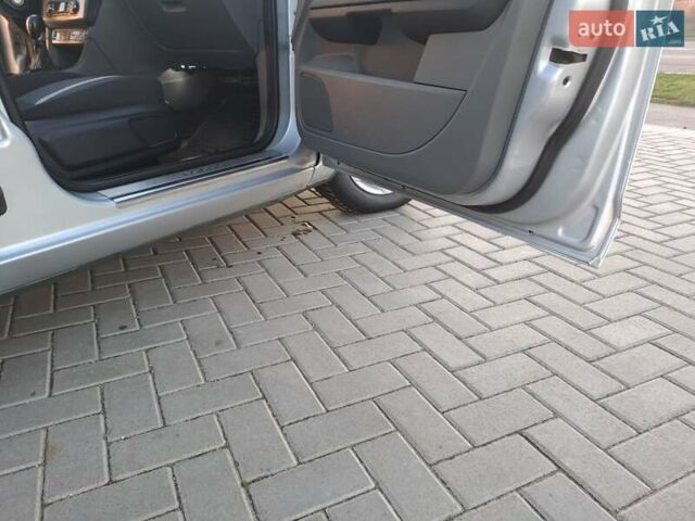 Серый Форд Фокус, объемом двигателя 1.6 л и пробегом 200 тыс. км за 6400 $, фото 23 на Automoto.ua