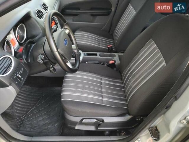 Серый Форд Фокус, объемом двигателя 1.6 л и пробегом 220 тыс. км за 5699 $, фото 15 на Automoto.ua