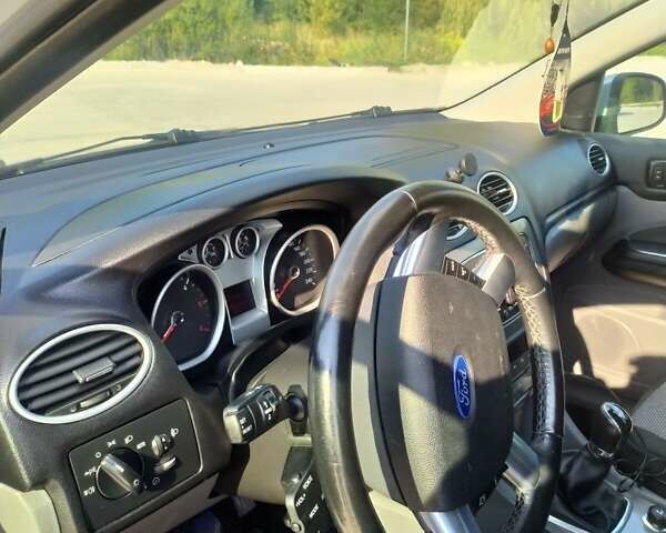 Сірий Форд Фокус, об'ємом двигуна 1.8 л та пробігом 188 тис. км за 7100 $, фото 28 на Automoto.ua