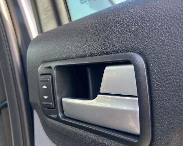 Серый Форд Фокус, объемом двигателя 1.6 л и пробегом 228 тыс. км за 6999 $, фото 23 на Automoto.ua