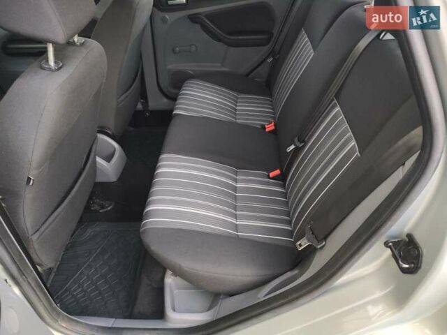 Серый Форд Фокус, объемом двигателя 1.6 л и пробегом 220 тыс. км за 5699 $, фото 17 на Automoto.ua