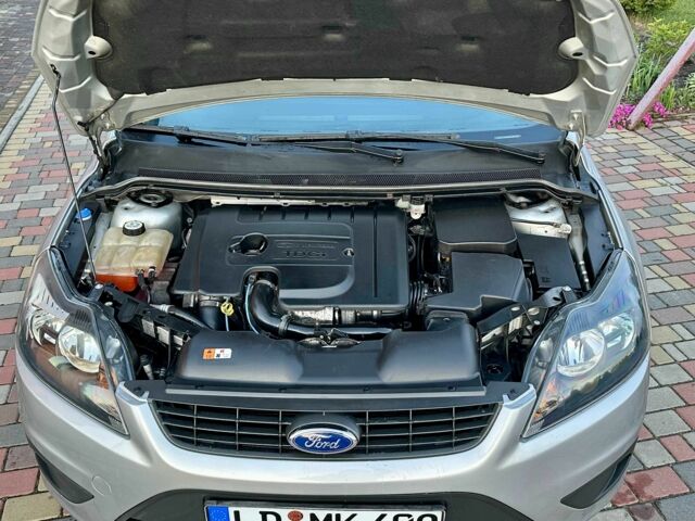 Серый Форд Фокус, объемом двигателя 1.6 л и пробегом 232 тыс. км за 6300 $, фото 11 на Automoto.ua