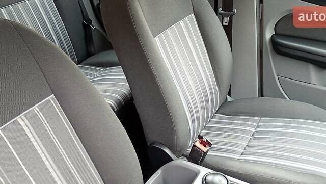 Сірий Форд Фокус, об'ємом двигуна 1.6 л та пробігом 169 тис. км за 6600 $, фото 17 на Automoto.ua