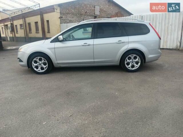 Серый Форд Фокус, объемом двигателя 1.6 л и пробегом 218 тыс. км за 6000 $, фото 3 на Automoto.ua