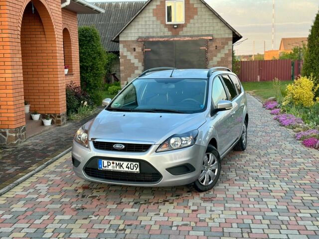 Серый Форд Фокус, объемом двигателя 1.6 л и пробегом 232 тыс. км за 6300 $, фото 5 на Automoto.ua