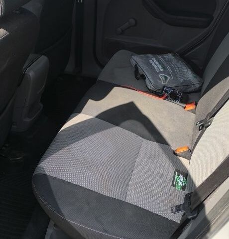 Серый Форд Фокус, объемом двигателя 1.6 л и пробегом 325 тыс. км за 3300 $, фото 6 на Automoto.ua