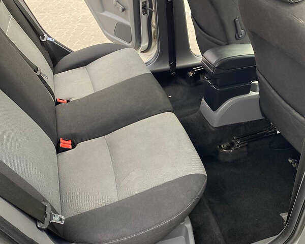 Серый Форд Фокус, объемом двигателя 1.6 л и пробегом 272 тыс. км за 6300 $, фото 16 на Automoto.ua