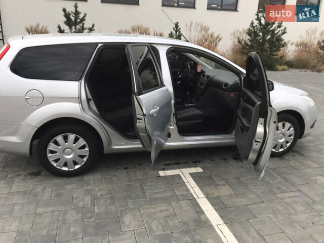 Серый Форд Фокус, объемом двигателя 1.56 л и пробегом 326 тыс. км за 5900 $, фото 9 на Automoto.ua