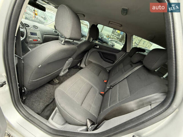 Сірий Форд Фокус, об'ємом двигуна 1.6 л та пробігом 251 тис. км за 6600 $, фото 39 на Automoto.ua