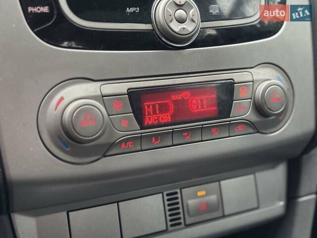 Серый Форд Фокус, объемом двигателя 1.6 л и пробегом 206 тыс. км за 5800 $, фото 8 на Automoto.ua