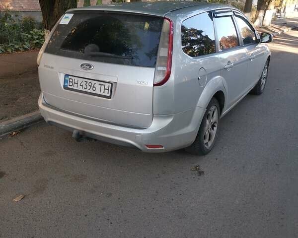 Серый Форд Фокус, объемом двигателя 1.56 л и пробегом 393 тыс. км за 5500 $, фото 2 на Automoto.ua