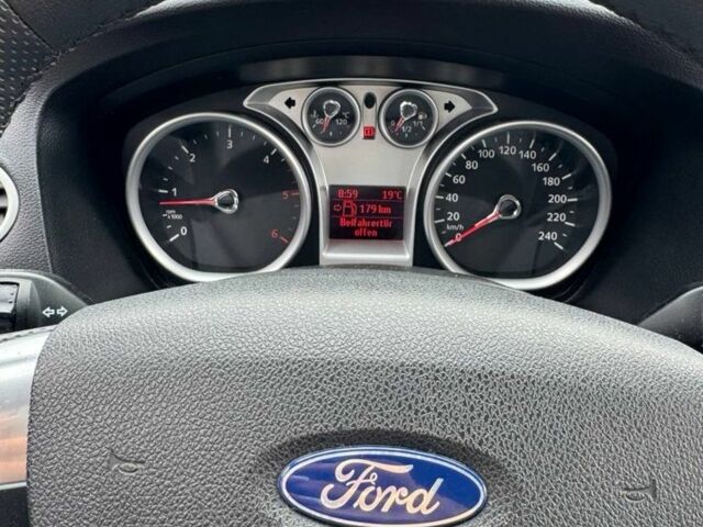 Сірий Форд Фокус, об'ємом двигуна 1.6 л та пробігом 213 тис. км за 5900 $, фото 9 на Automoto.ua