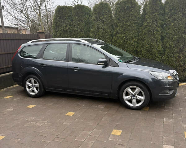 Сірий Форд Фокус, об'ємом двигуна 1.6 л та пробігом 217 тис. км за 5600 $, фото 1 на Automoto.ua