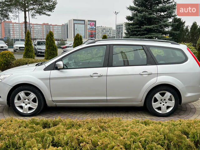 Серый Форд Фокус, объемом двигателя 1.56 л и пробегом 175 тыс. км за 5400 $, фото 3 на Automoto.ua