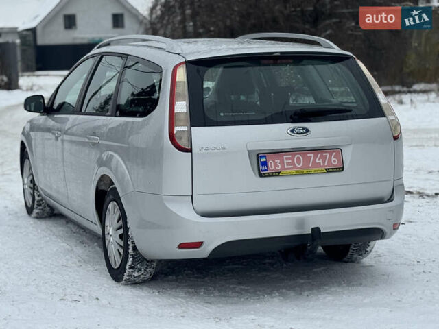 Серый Форд Фокус, объемом двигателя 1.6 л и пробегом 208 тыс. км за 6300 $, фото 7 на Automoto.ua