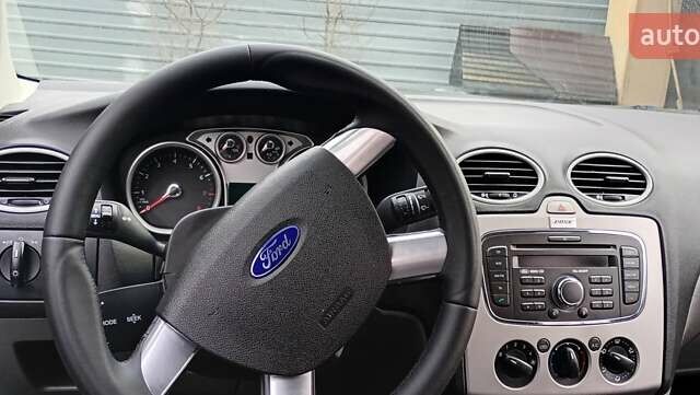 Сірий Форд Фокус, об'ємом двигуна 1.6 л та пробігом 169 тис. км за 6600 $, фото 11 на Automoto.ua