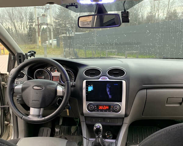 Серый Форд Фокус, объемом двигателя 1.75 л и пробегом 325 тыс. км за 5750 $, фото 22 на Automoto.ua