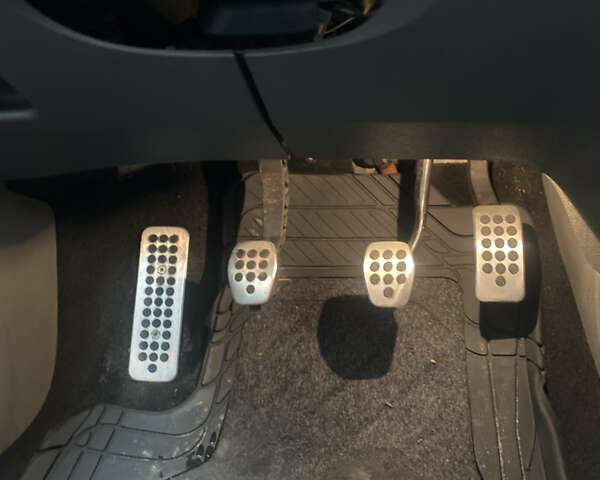 Серый Форд Фокус, объемом двигателя 1.56 л и пробегом 269 тыс. км за 5450 $, фото 9 на Automoto.ua