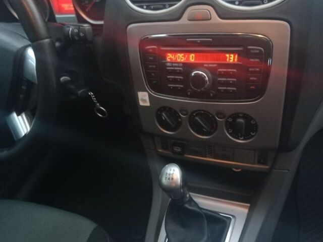 Сірий Форд Фокус, об'ємом двигуна 1.8 л та пробігом 259 тис. км за 5400 $, фото 7 на Automoto.ua