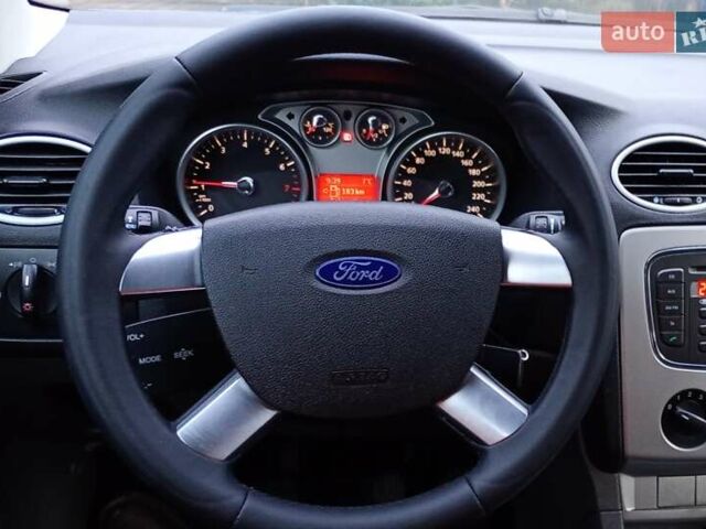 Сірий Форд Фокус, об'ємом двигуна 1.6 л та пробігом 169 тис. км за 6600 $, фото 13 на Automoto.ua