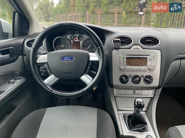 Сірий Форд Фокус, об'ємом двигуна 1.6 л та пробігом 303 тис. км за 6200 $, фото 50 на Automoto.ua
