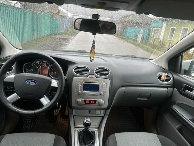 Сірий Форд Фокус, об'ємом двигуна 1.6 л та пробігом 220 тис. км за 6000 $, фото 5 на Automoto.ua