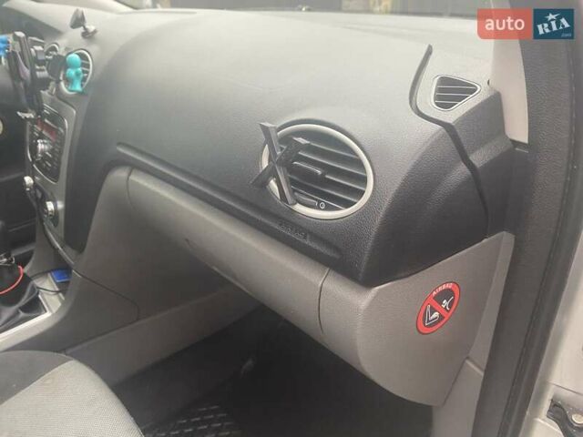 Серый Форд Фокус, объемом двигателя 1.8 л и пробегом 299 тыс. км за 6900 $, фото 16 на Automoto.ua