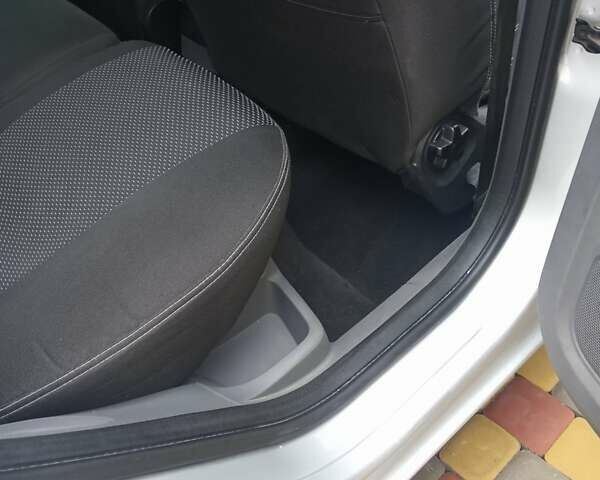 Сірий Форд Фокус, об'ємом двигуна 1.56 л та пробігом 304 тис. км за 4700 $, фото 12 на Automoto.ua